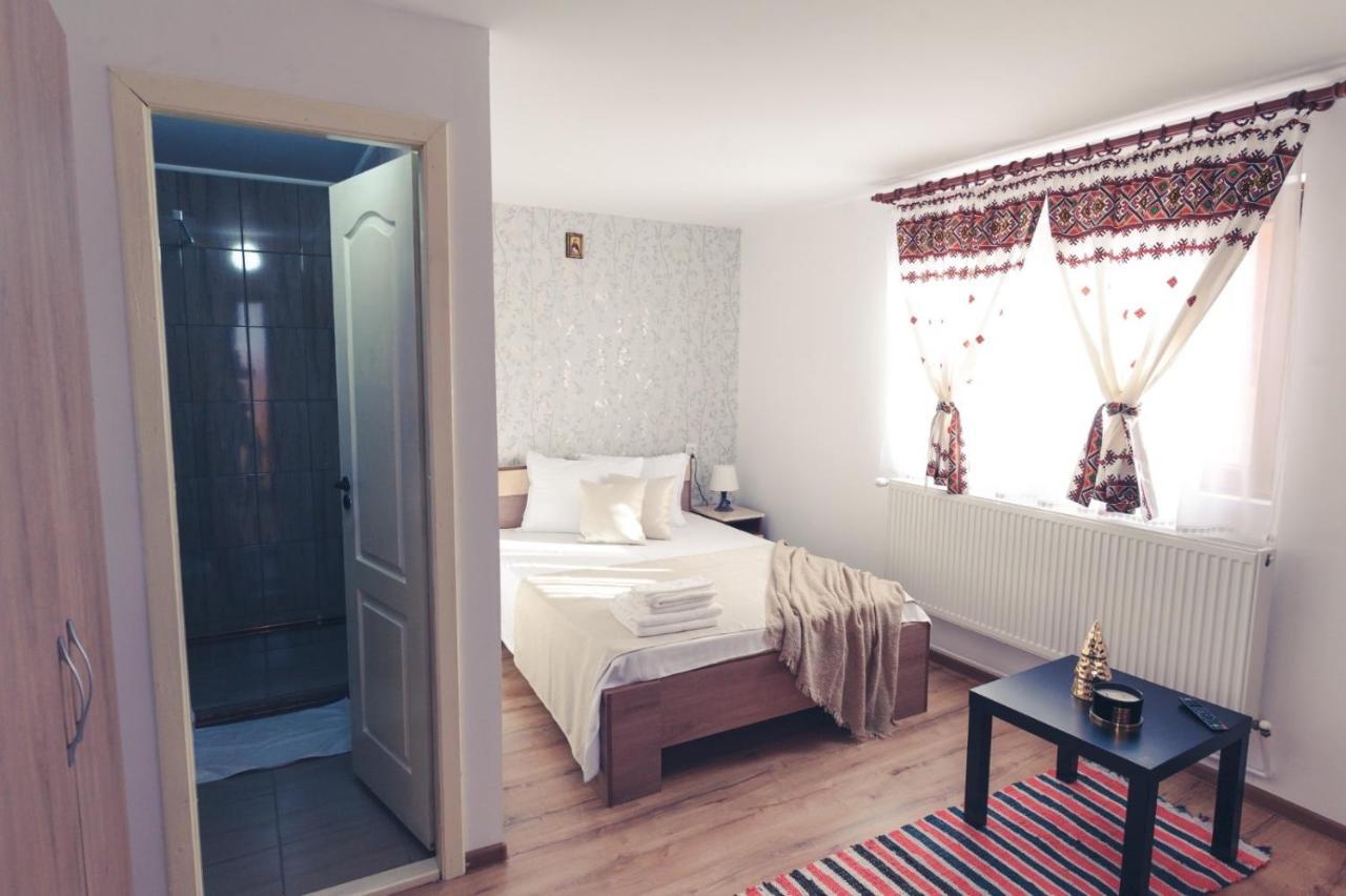 Rebecca Land Hotell Corbi Exteriör bild