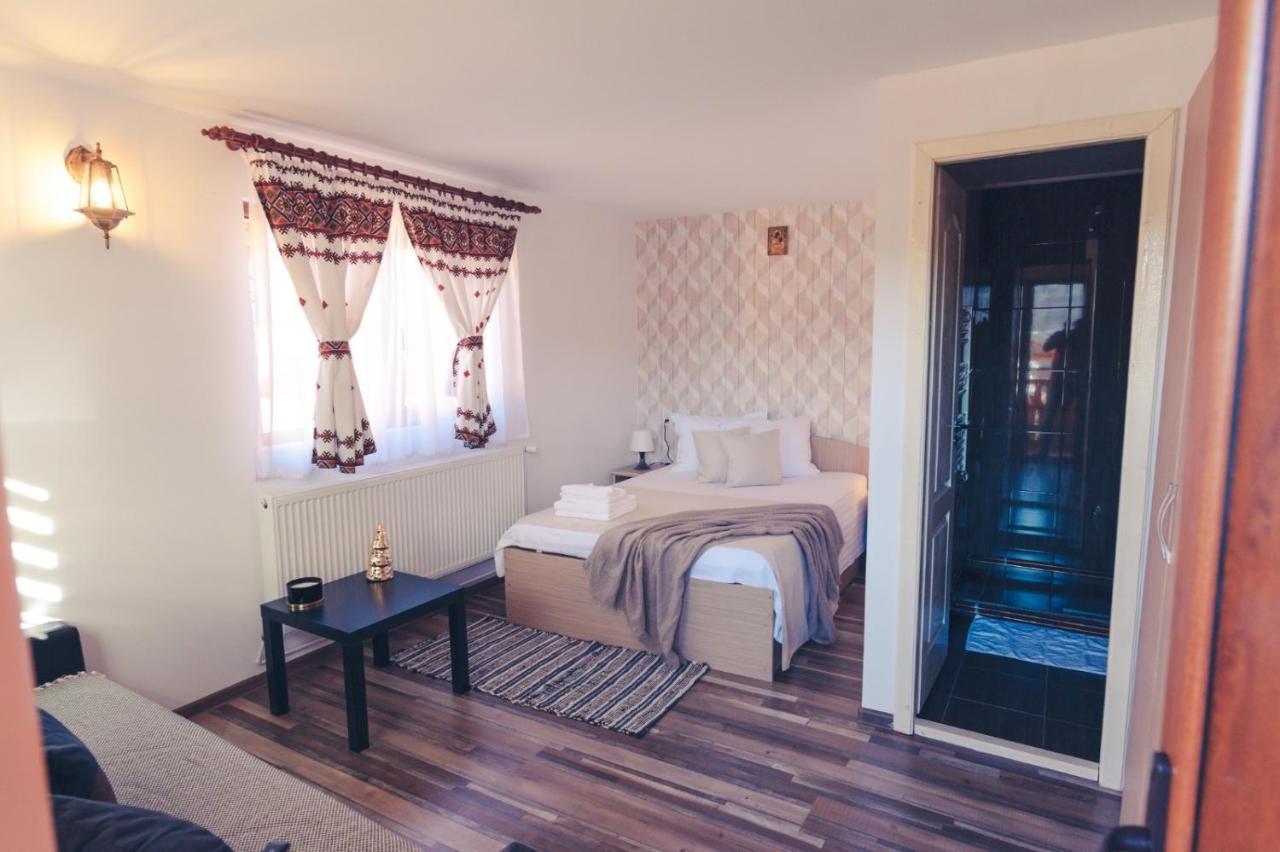 Rebecca Land Hotell Corbi Exteriör bild