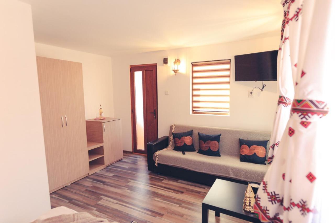 Rebecca Land Hotell Corbi Exteriör bild
